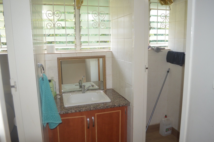 5 Bedroom Property for Sale in Wilkoppies North West